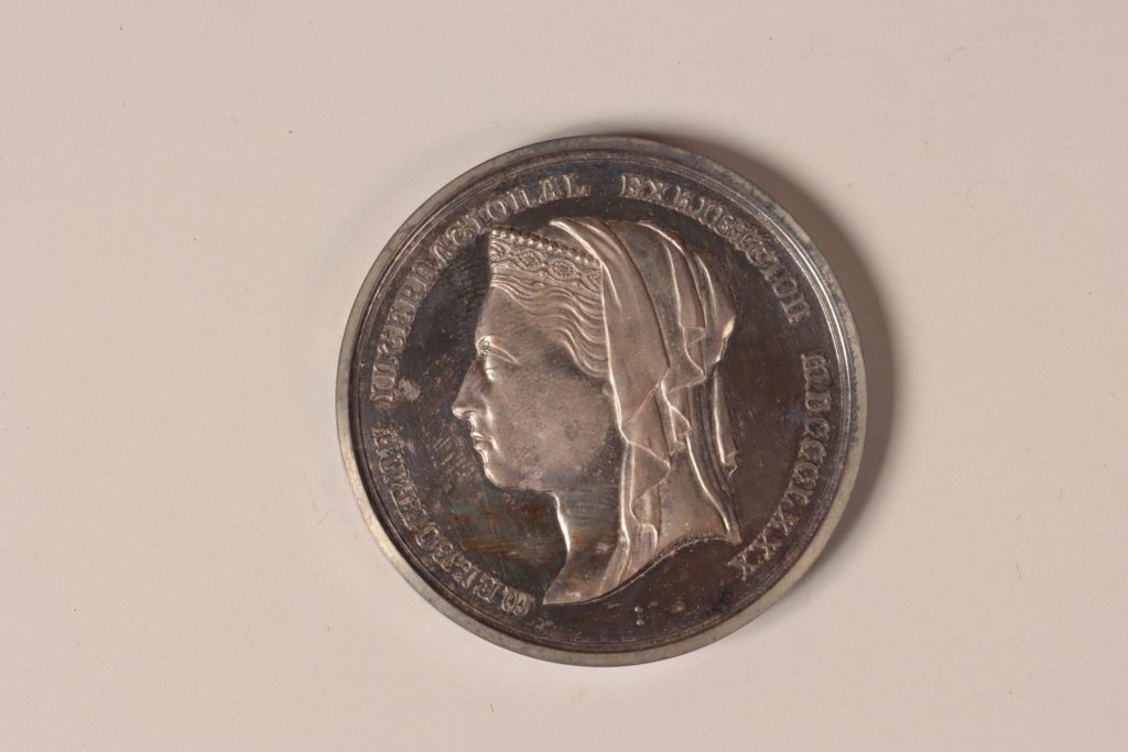 メダル（メルボルン万国博覧会記念品）